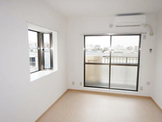 居室・リビング　４階のお部屋の写真です。