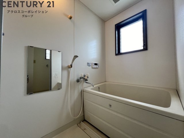 バス・シャワールーム　風呂トイレ別！