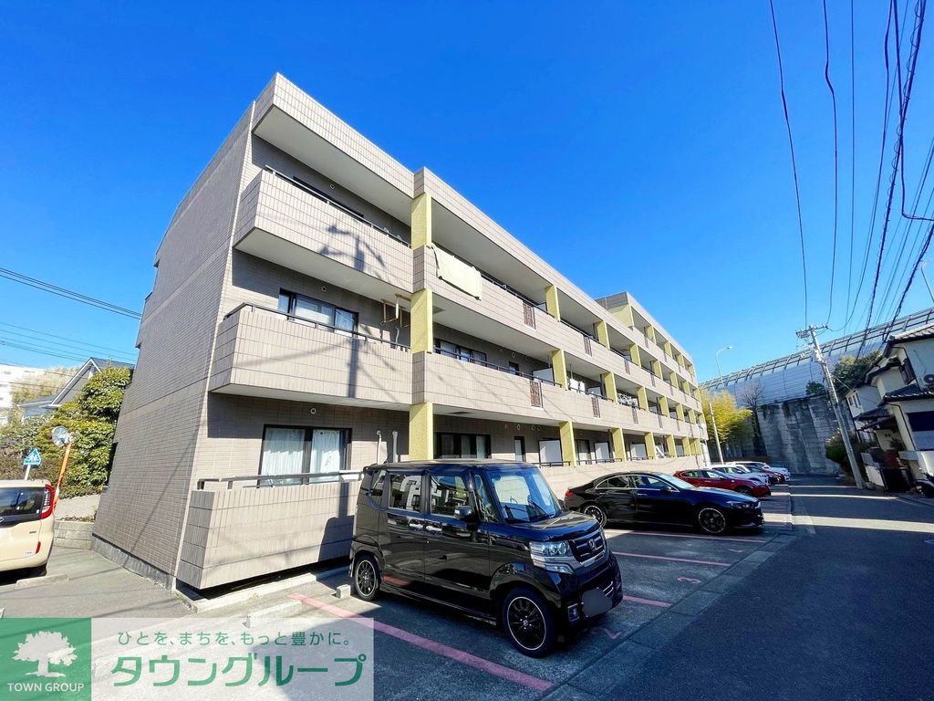 建物外観　駐車場