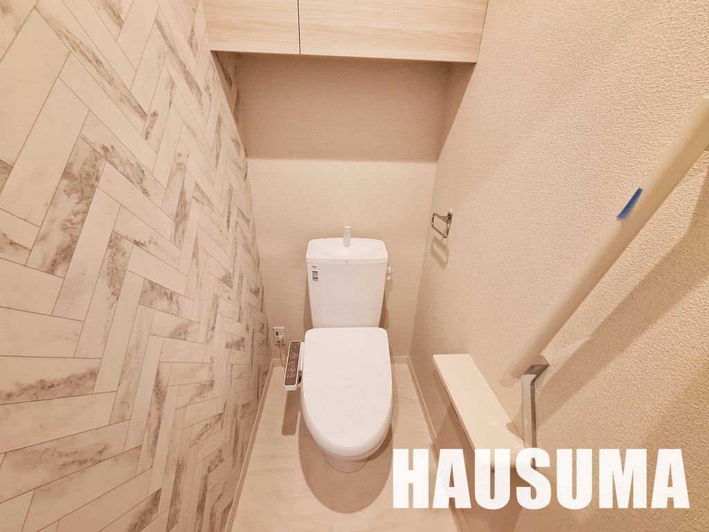 トイレ　温水洗浄便座付き