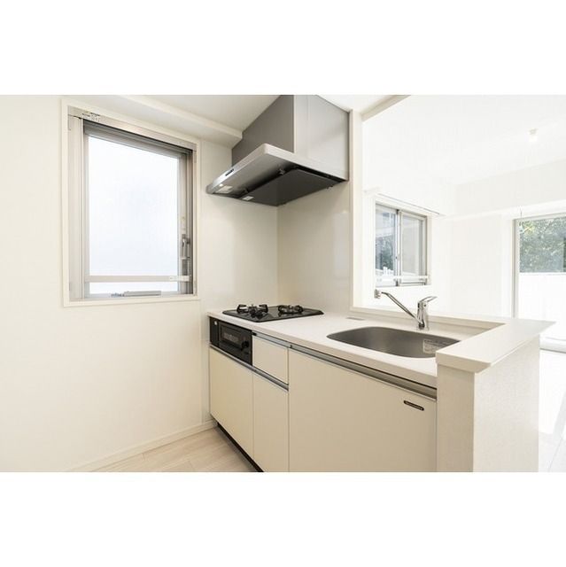 キッチン　【写真は327号室の写真になります】