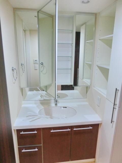 洗面設備　★３面鏡洗面化粧台★