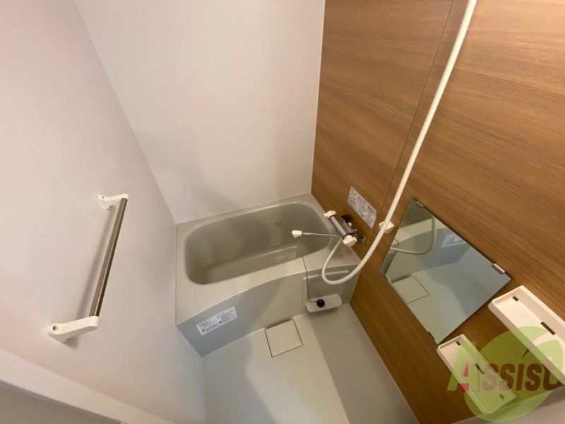 バス・シャワールーム　お風呂になります。一日の疲れを癒してくださいね。