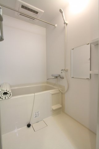 バス・シャワールーム　参考写真（同物件別部屋）