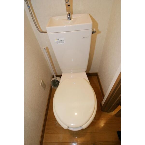 トイレ　トイレもきれいです