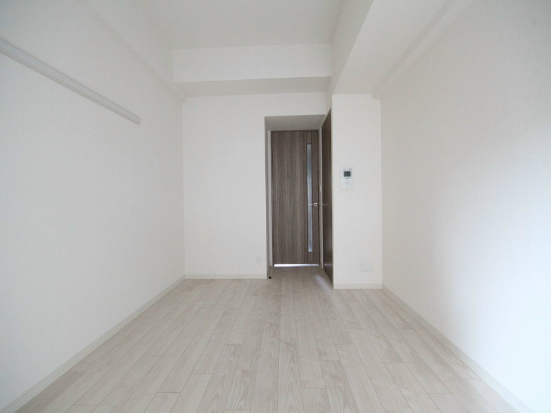 居室・リビング　洋室7.7帖　クローゼット（収納充実してます）