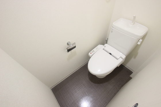 トイレ　※別部屋の写真です