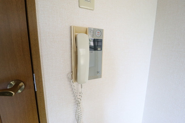 居室・リビング　インターホン