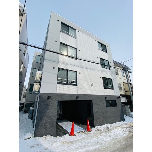 建物外観　☆地下鉄東西線南郷7丁目駅まで徒歩4分！