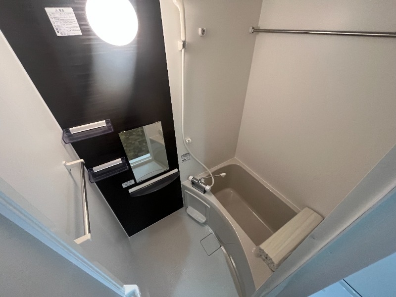 バス・シャワールーム　同仕様施工物件、ルームカラーがホワイトになります。