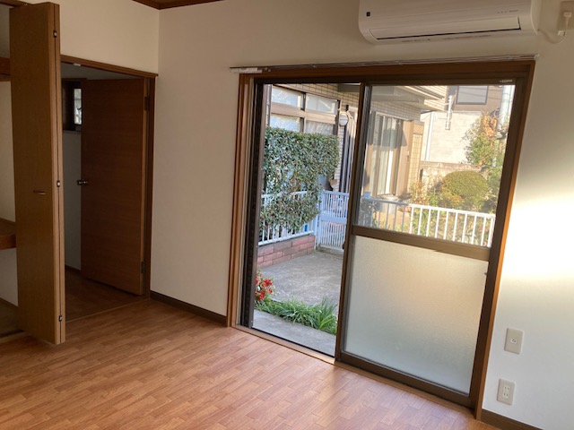 バルコニー　テラス側