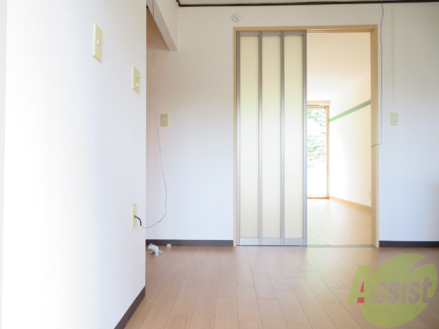 玄関　玄関の外から部屋の中を撮影してみましたー。