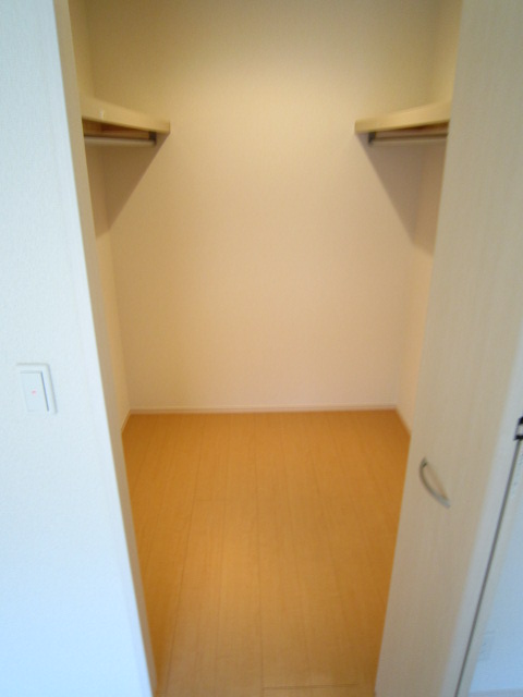 収納　ウォークインクローゼット