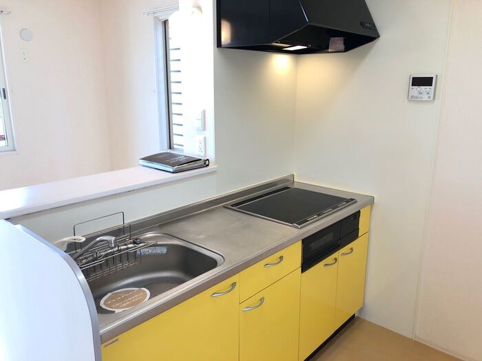 キッチン　IHコンロ　グリル付きです