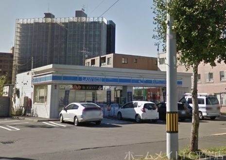コンビニ　ローソン札幌豊平1条店（コンビニ）まで81m