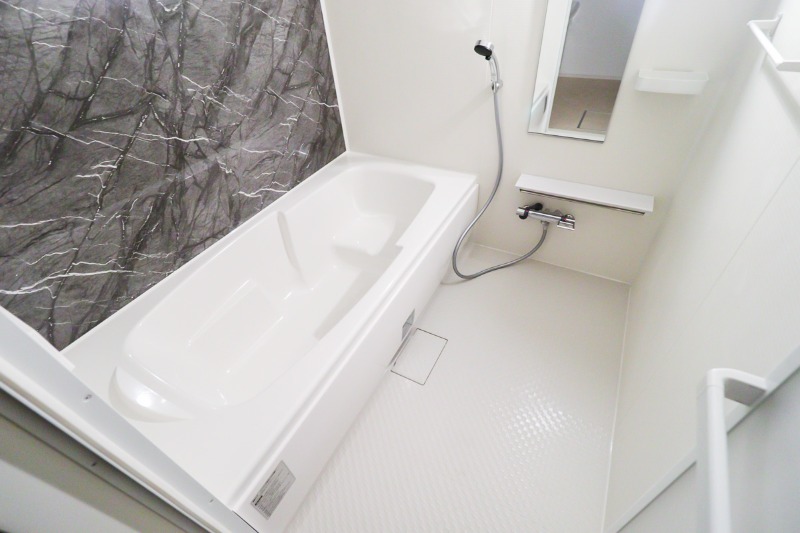 バス・シャワールーム　図面と現状に相違がある場合には現状を優先