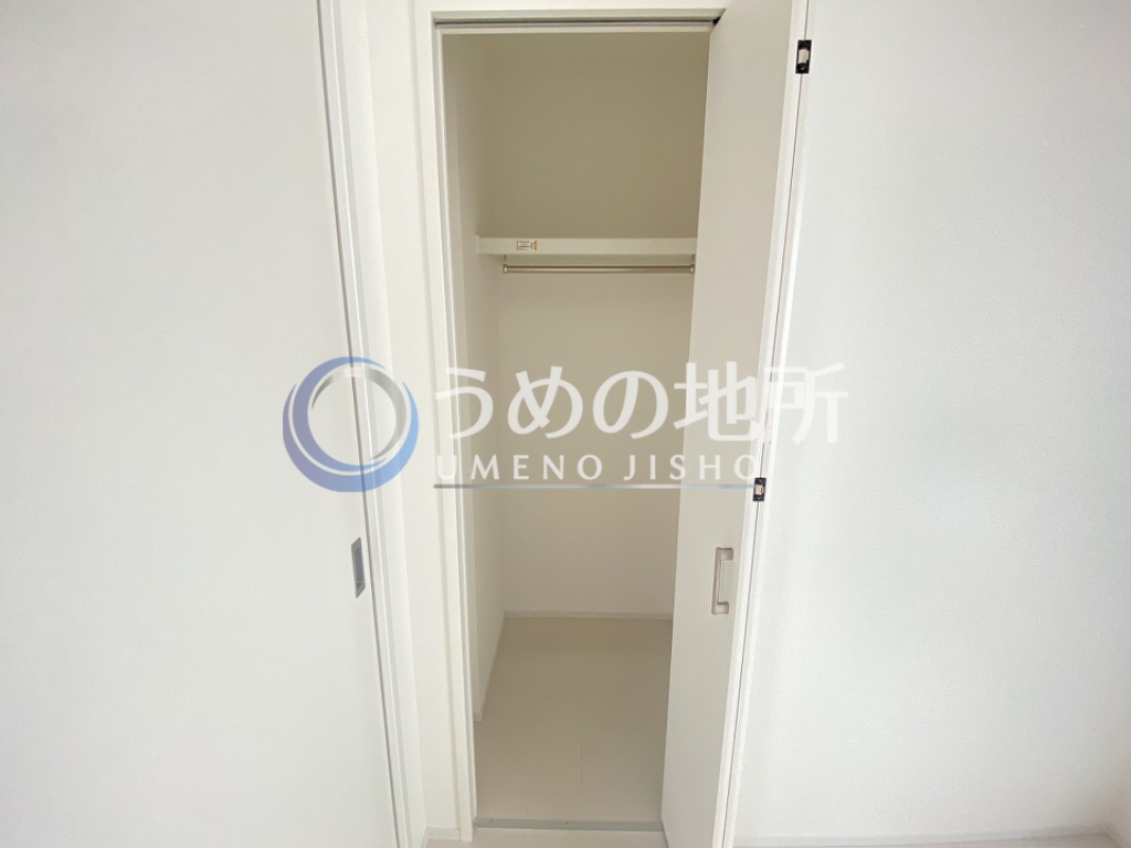 収納　洋室　収納