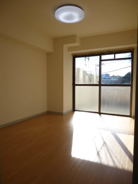 居室・リビング　別部屋参考写真