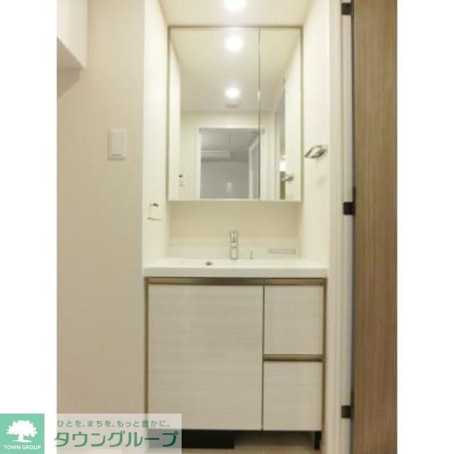 洗面設備　※写真は同タイプ住戸です。