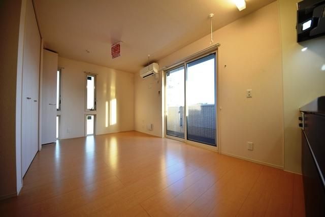 居室・リビング　大和ハウス施工　設備・収納充実