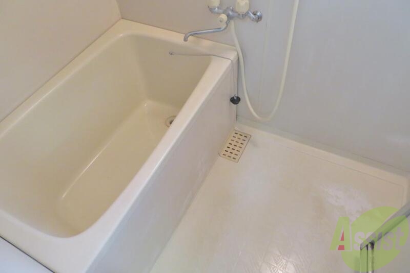 バス・シャワールーム　お風呂はシンプルですが、清潔なので問題無いですね。