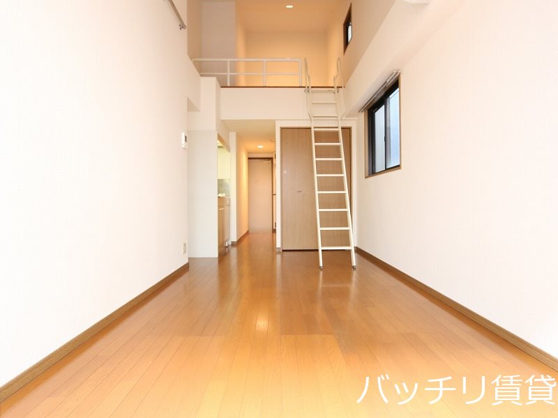 居室・リビング　敷金礼金ゼロ♪　２面採光の角部屋♪