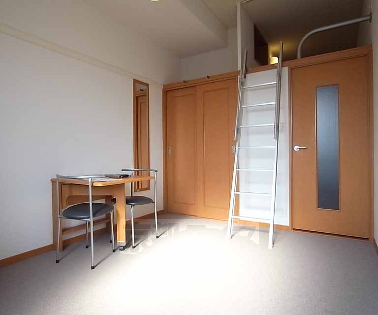 居室・リビング　家具家電つき部屋