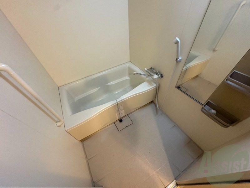 バス・シャワールーム　お風呂です。ゆっくりお風呂につかるのも体に良いですね～