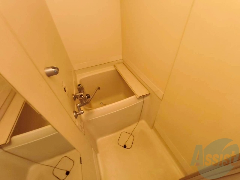 バス・シャワールーム　お風呂になります。一日の疲れを癒してくださいね。