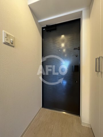 玄関　クリスタルグランツみなとシティ　玄関