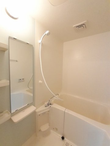 バス・シャワールーム　日々の暮らしに欠かせないお風呂です