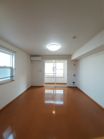 居室・リビング　使いやすい居間です