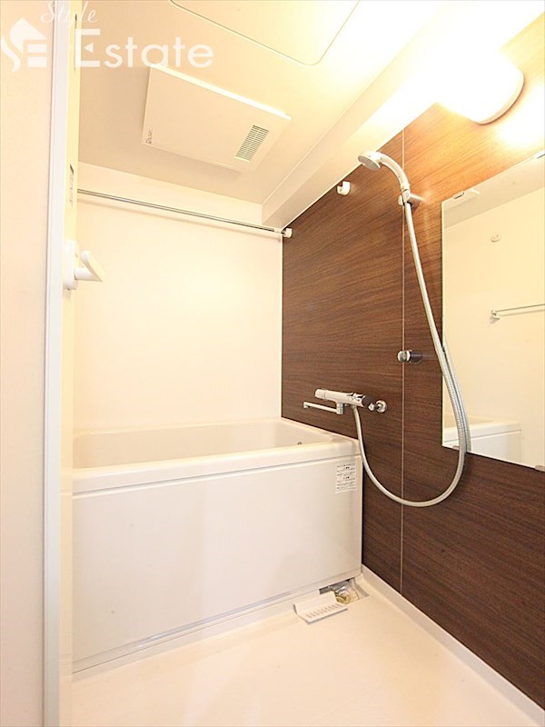 バス・シャワールーム　バスルーム