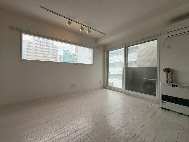 居室・リビング　広くてきれいなリビングです！快適に過ごせそうですね。