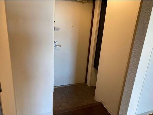 玄関　収納もある玄関です