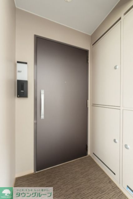 玄関　※写真は同タイプ住戸です。