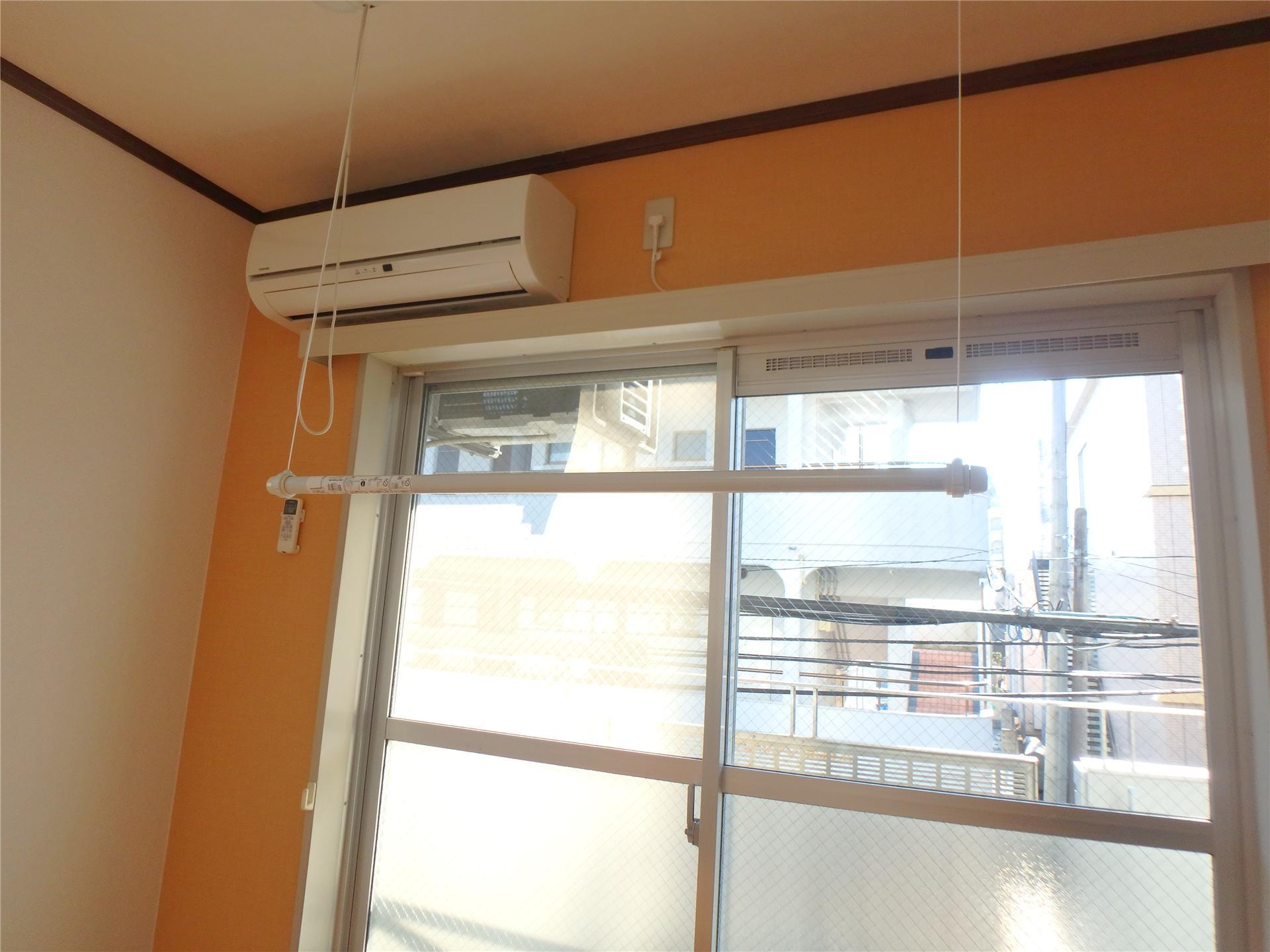 その他設備　室内物干し付きで天候を気にせず洗濯物を干せます