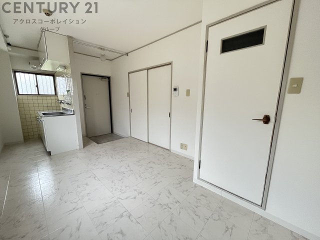 居室・リビング　南向きで明るいお部屋です♪