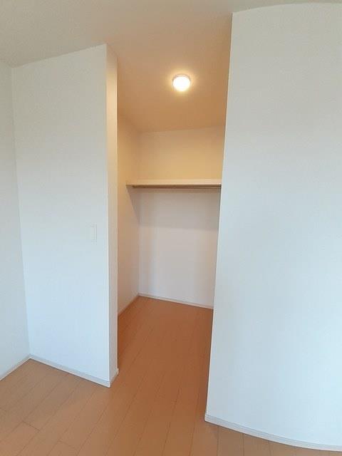 収納　ウオークインクローゼット