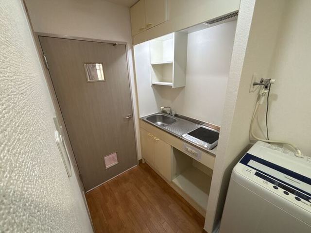 キッチン　家具家電はサービス品です