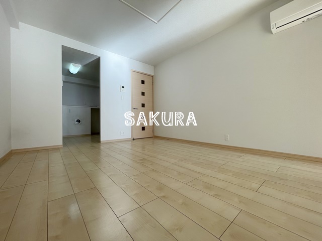 居室・リビング　開放感のあるゆったりとしたお部屋です♪