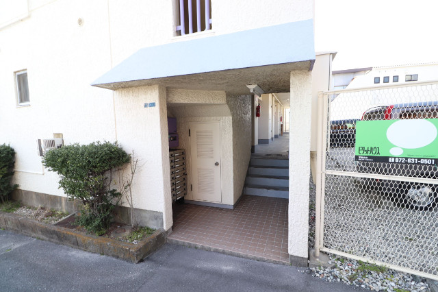 エントランス　明るいエントランスです