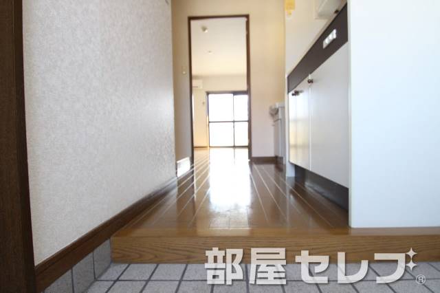 玄関　おかえりなさい。
