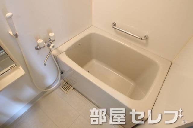 バス・シャワールーム　一日の疲れを癒やしましょう。