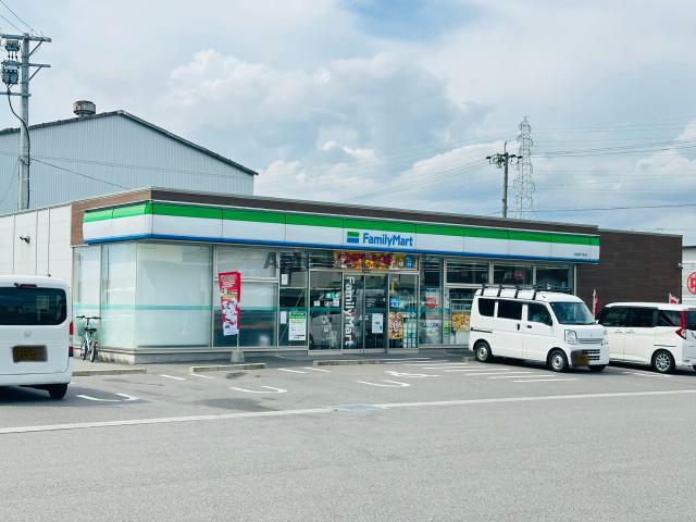 コンビニ　ファミリーマート大垣坂下町店（コンビニ）まで681m