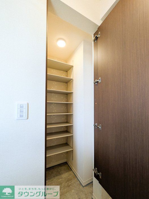 玄関　収納