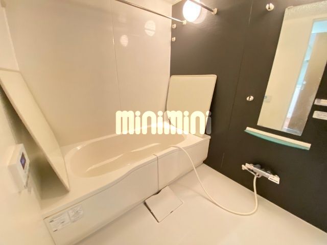 バス・シャワールーム　別部屋の参考写真です。