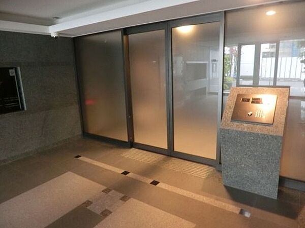 エントランス　弊社は都内全域の物件をご紹介可能です！