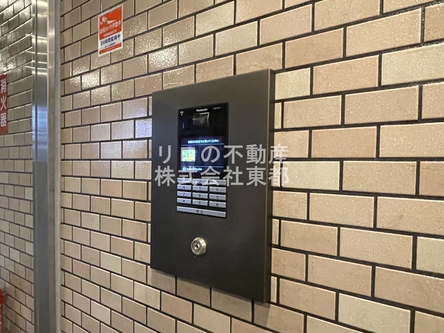 セキュリティ　入り口は安心のオートロック式です♪
