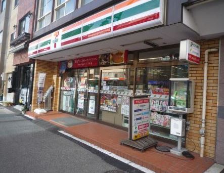 コンビニ　セブンイレブン 浅草橋駅東口店（コンビニ）まで365m